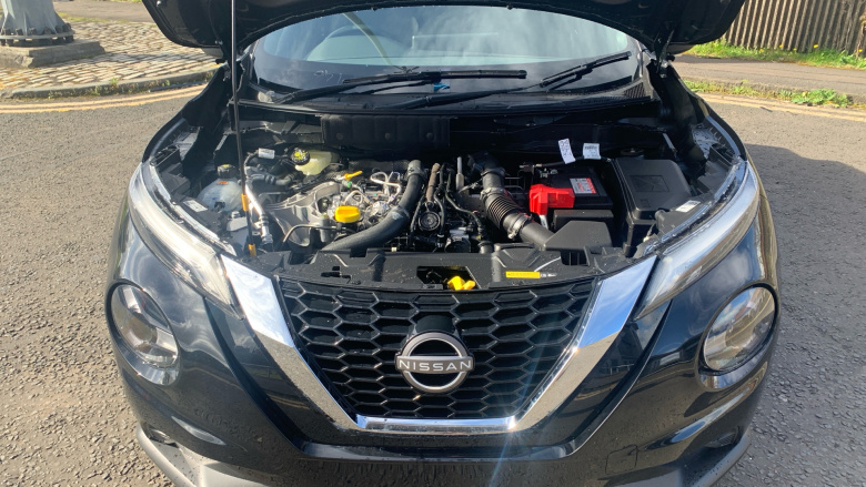 Nissan Juke 1.0 DiG-T N-Connecta 5dr Petrol Hatchback